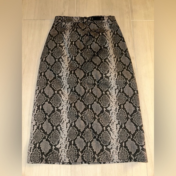 NEW AG Adriano Goldschmied The Kory X Snakeskin Pencil Skirt Size 25 - Picture 4 of 10